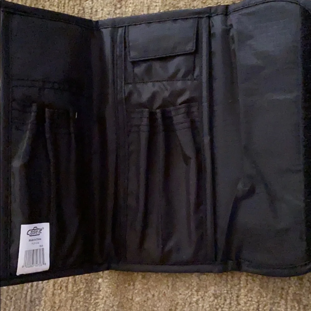 ~Case-it~ Black Padded Tri-Fold Pencil Pou…